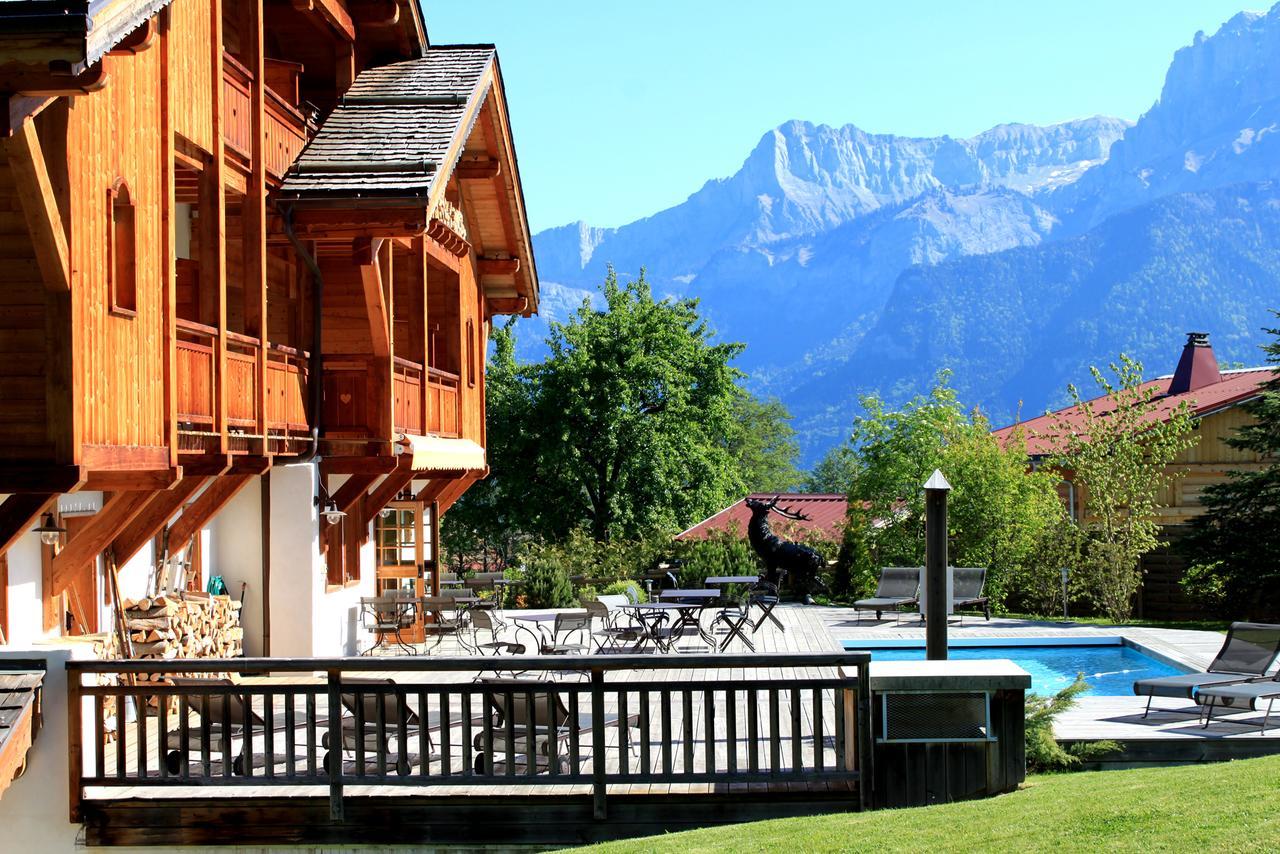Le Cerf Amoureux Chalet Prive & Spa 萨莱切 外观 照片